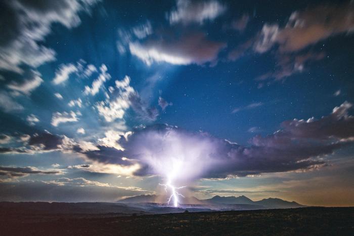 ‘It was terrifying’: Utahn catches lightning strike on video from 10-15 feet away
