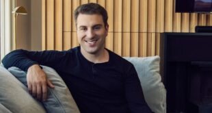 Airbnb CEO Brian Chesky sells .7 million in company stock