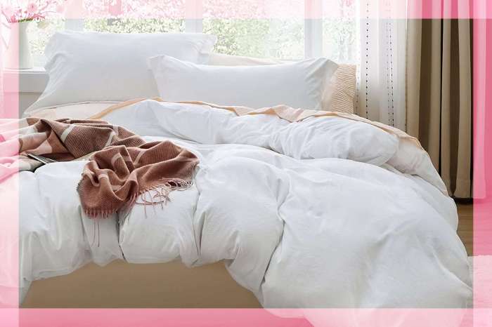 Amazon’s Most Popular Blanket That Feels ‘Luxuriously Soft’ Is Double Discounted to  Right Now