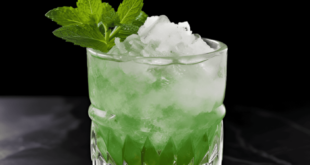 Basil Smash Is The 4-Ingredient Herby Cocktail That's Too Easy Not To Make