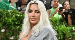 Kim Kardashian Reveals She's Actually Icing Her Back in Seductive Selfie: See Her Leather Look