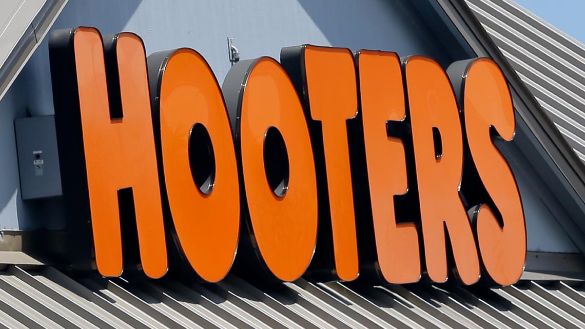 Hooters restaurant potential bankruptcy filings