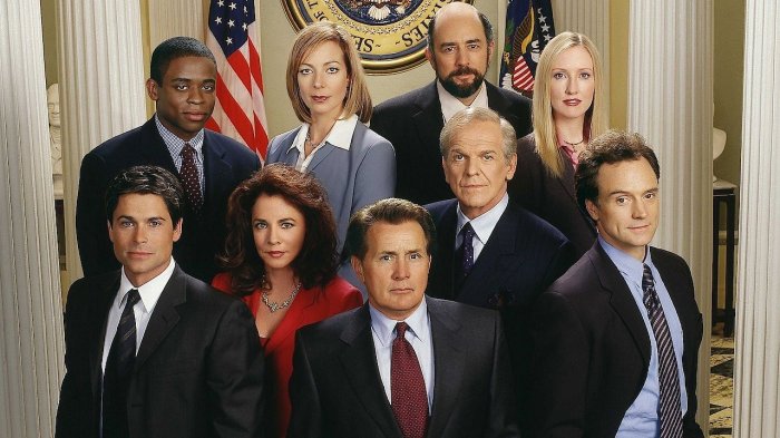 'The West Wing' cast visits the White House for a 25th anniversary party