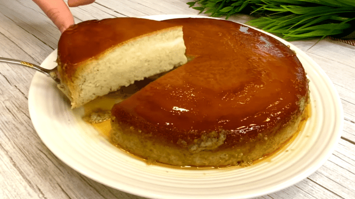 The 4-Ingredient Gooey Dessert You Can Bake With Leftover Bananas
