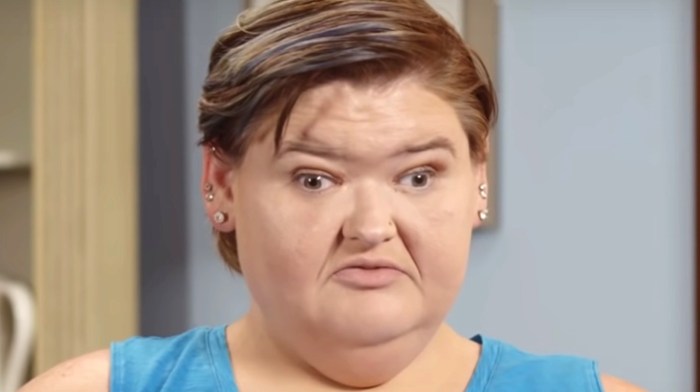 '1000-Lb Sisters' Amy Slaton's Pals Reportedly Want An Intervention For Her Amid Legal Woes