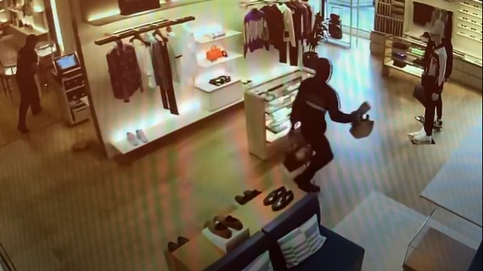 Bellevue PD warns of jewelry thieves back in town