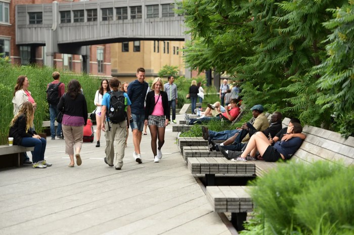 NYC High Line hosts science fair to teach public about climate change