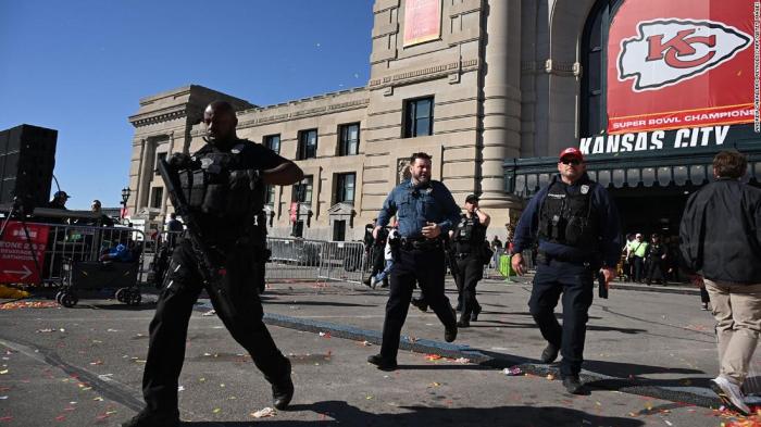 Downtowners duck for cover as shots fired on Front Street