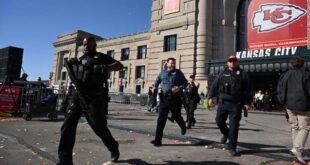 Downtowners duck for cover as shots fired on Front Street
