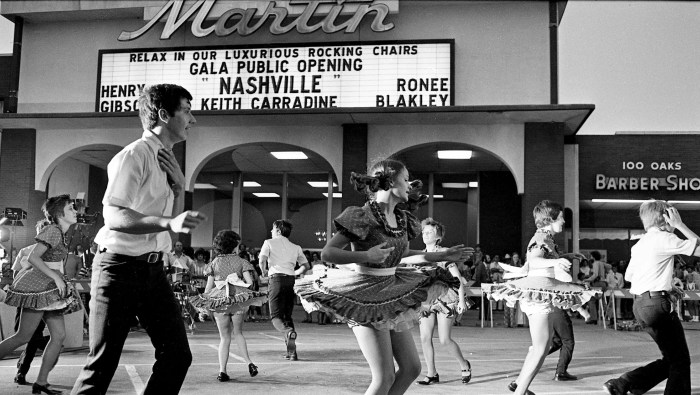 Nashville Then: Experience 30 years ago in September 1994 through photos