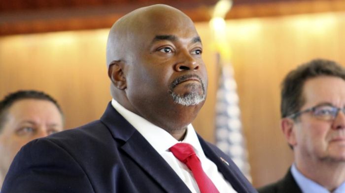 GOP senator suggests Mark Robinson should take legal action or leave the race