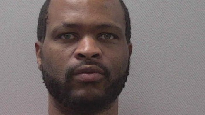 Man attempts to defraud bank of over 4,000